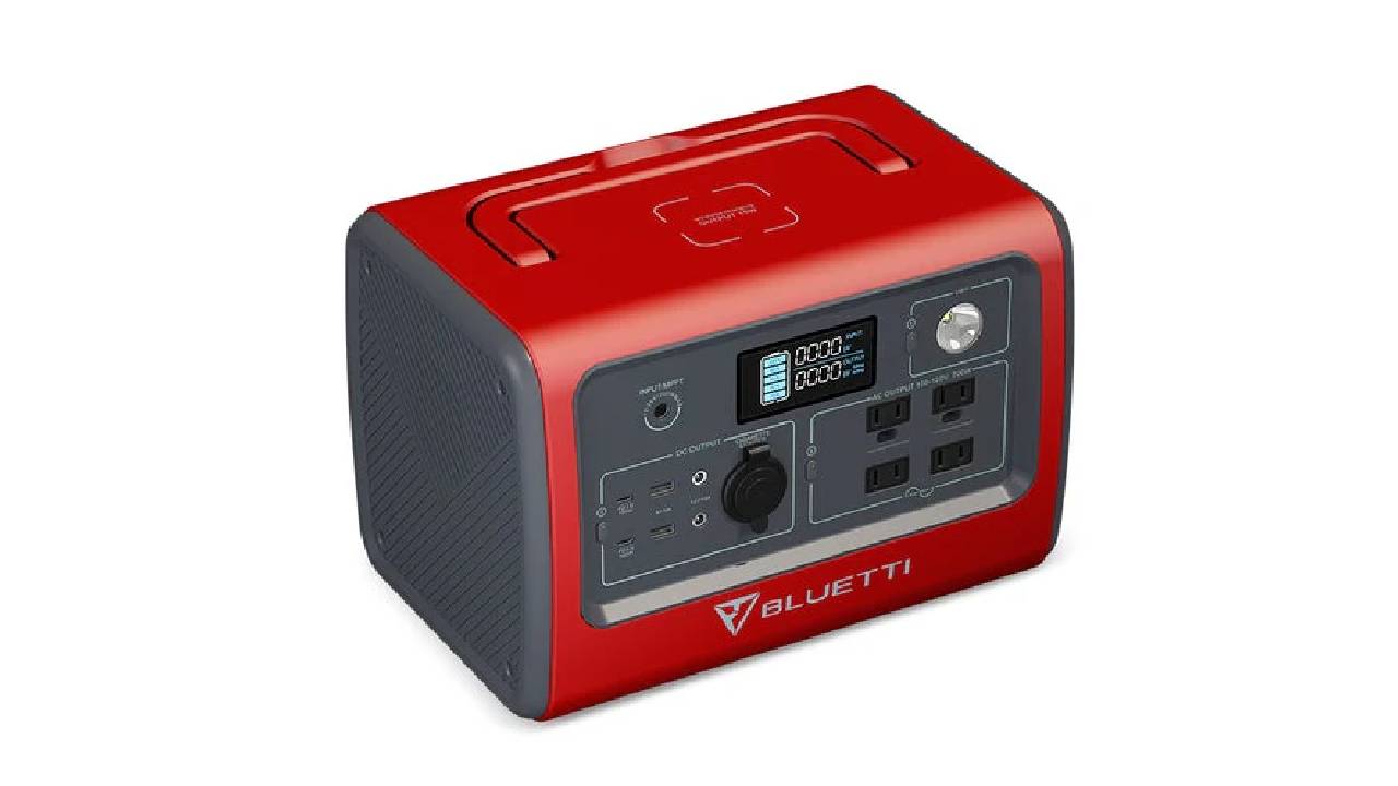 BLUETTI EB70 Power Station