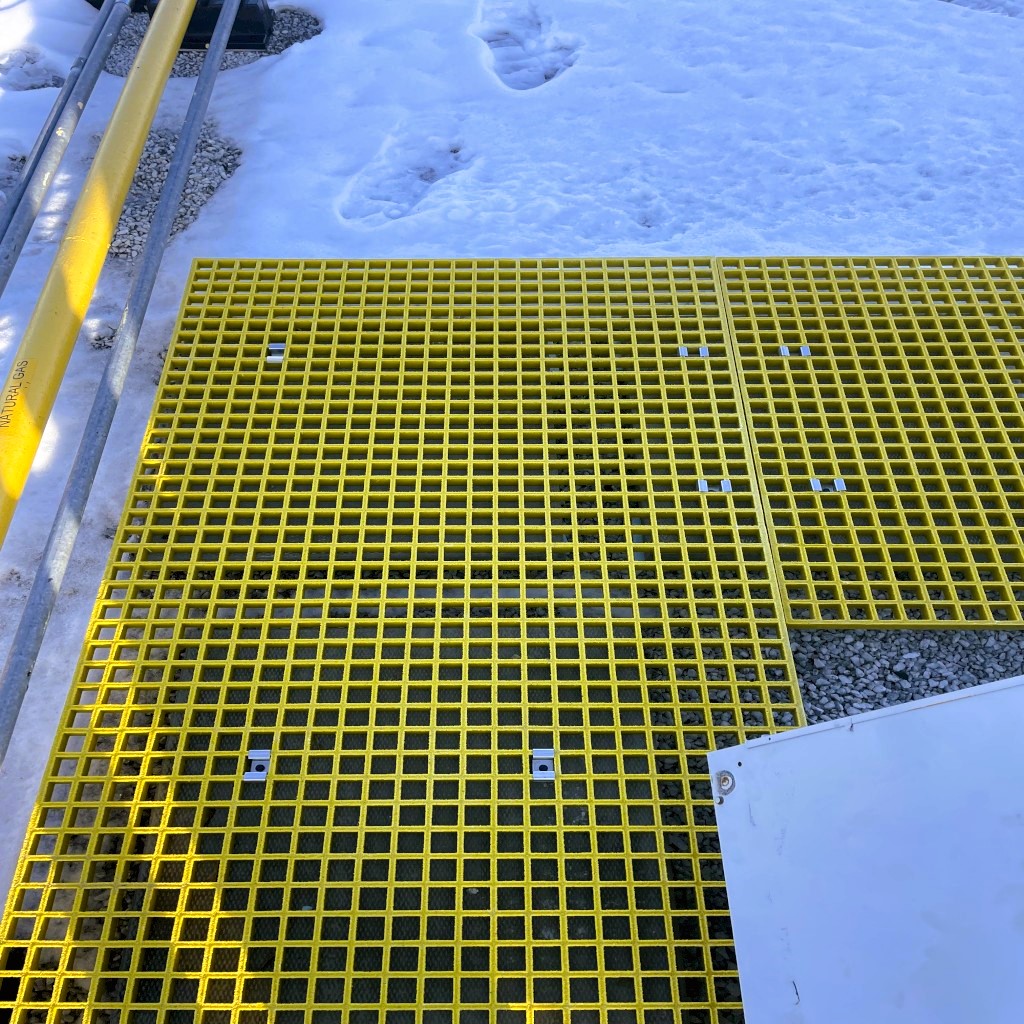Frp%20Grating%20Fiberglass%20Grating%20Walkway%20With%20Gritted%20Surface%20for%20Anti slip%20Solution%20 1753368648